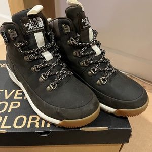 The North Face Women's Back-To-Berkeley Boots